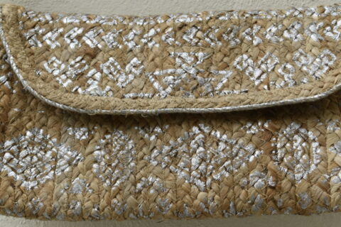 1157 Jute silver sling bag