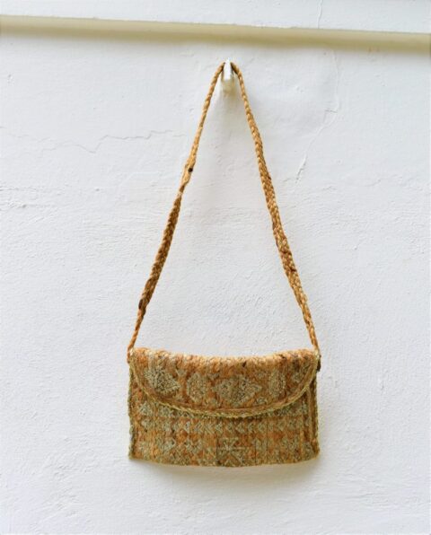 1157 Jute golden sling bag