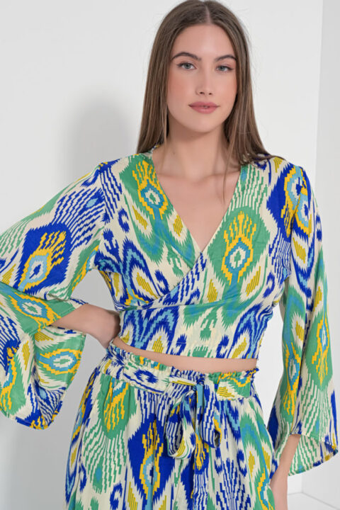 Κρουαζε τοπ μπλε ικατ με καμπάνα μανίκι