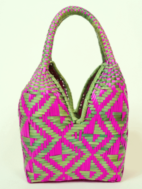 Cuatro Tetas basket from Colombia fuchsia