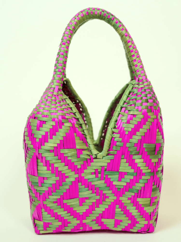 Cuatro Tetas basket from Colombia fuchsia