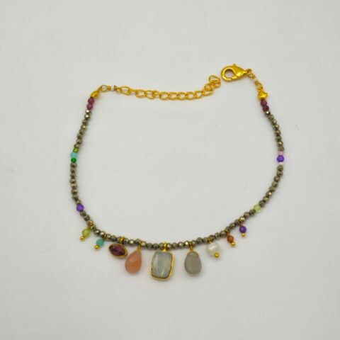 Delicate bracelet with semiprecious stones 02