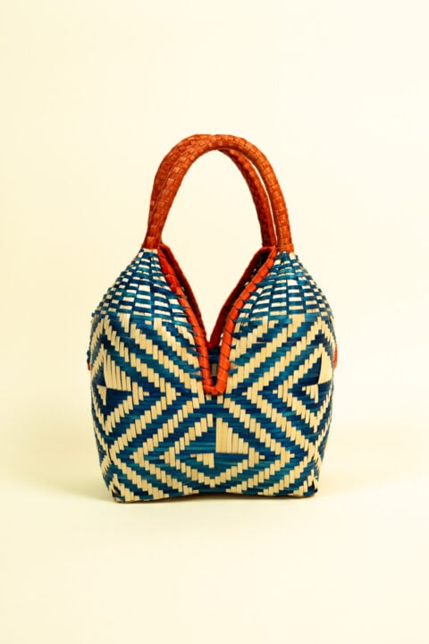Handmade Colombian “Cuatro Tetas” Bag – Blue Geometric | Medium Woven Palm Tote