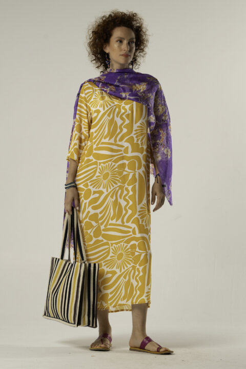 Titli Caftan – Margaret Yellow (Saree Silk, One Size)