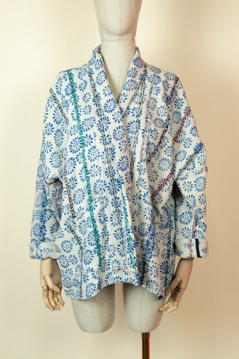 White Kantha kimono with indigo block print – handmade cotton jacket with visible stitching and unique pattern