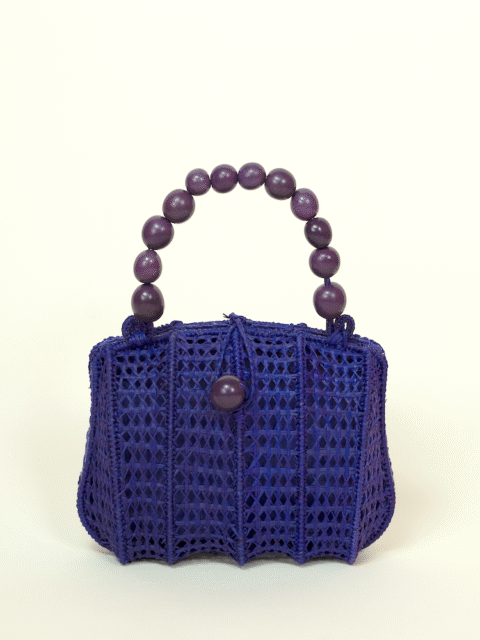 Iraca Petal-Shaped Bag – purple | Handwoven in Colombia