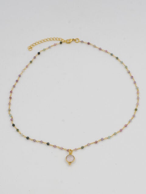 Delicate necklace with semiprecious stones and gold plated brass