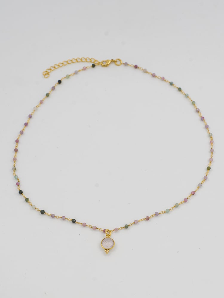 Delicate necklace with semiprecious stones and gold plated brass
